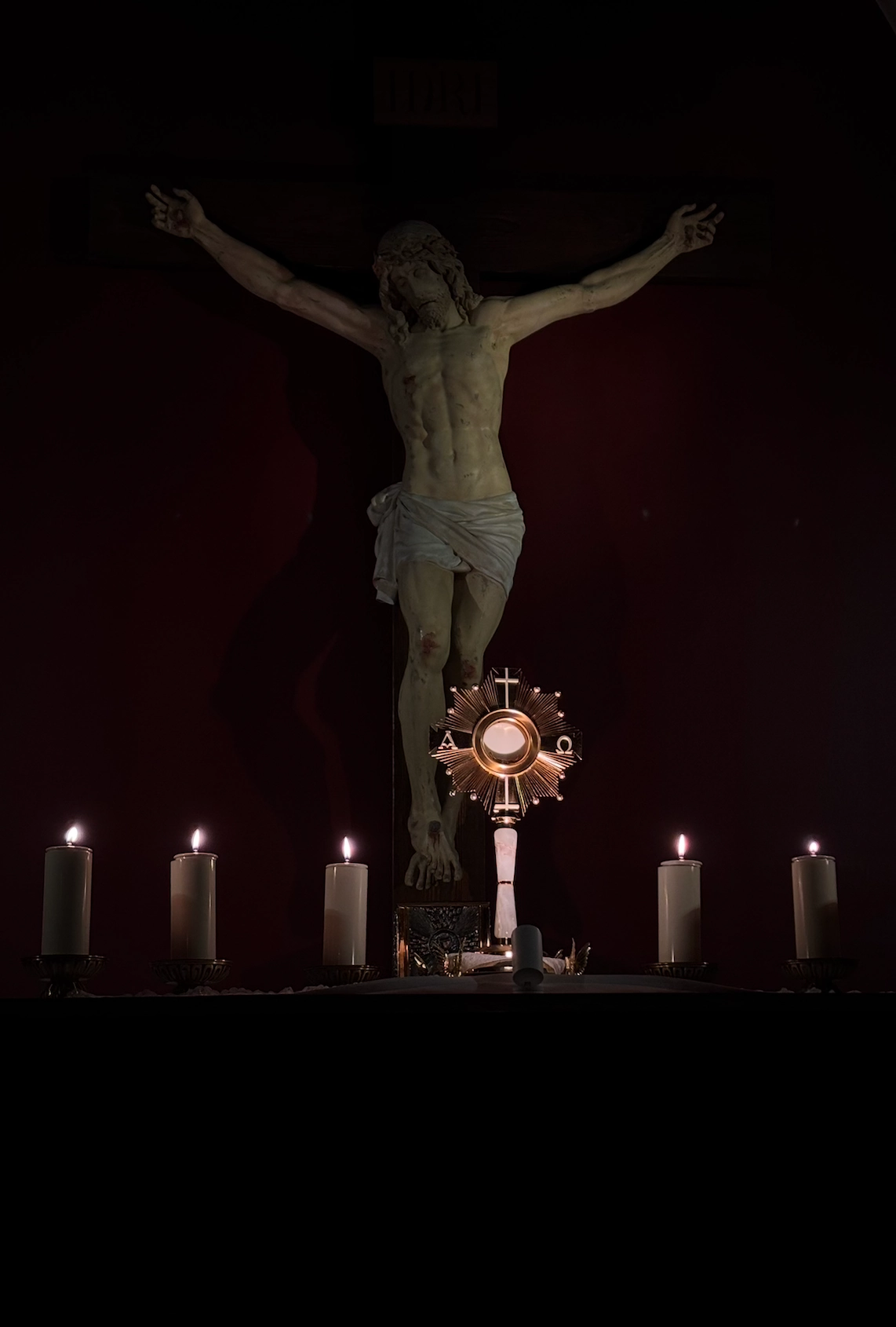 Adoración eucarística en capilla